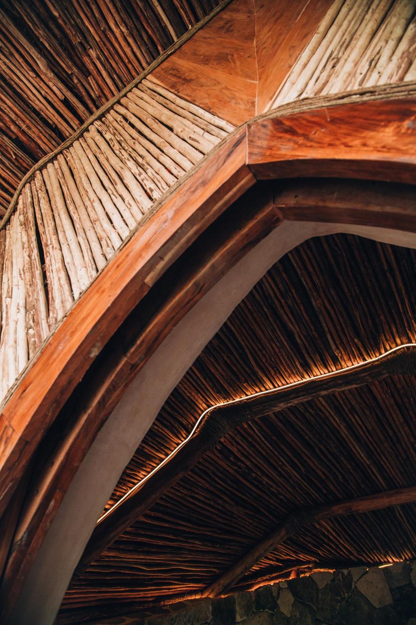 Ikal Tulum Hotel Экстерьер фото The ceiling of the main hall
