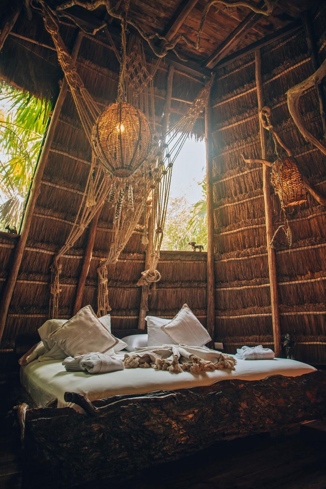 Ikal Tulum Hotel Экстерьер фото The interior of a spa at the resort